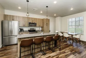 Loaded Logan Loft near USU & EVERYTHING Else - Sleeps 8 in beds - Image 5