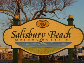 Lower deck, Salisbury Beach, Melo's Beach House Rentals - Image 5