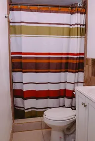 Studio, just one private room in Playas - Image 5