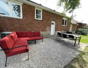 Welcome to Greenhills, a Charming Home w/ Parking - Image 5