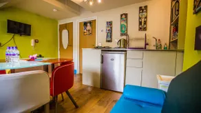 Central Attic apartment, just minutes to the Pier. - Image 2