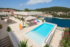 The White House, Brac - Image 4