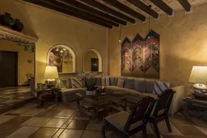Cuernavaca House with Spectacular Pool and Garden - Image 3