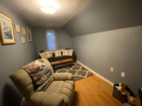 Near Downtown Apartment - Image 5