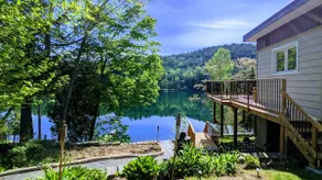 Hakuna Matata Chalet ~ Deluxe 4 season Lake view ~ - Image 3