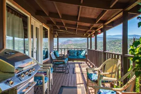 Hillside Cabin w/ wrap around porch w/ mtn views - Image 3