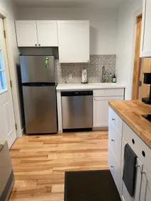 Mini Mod Apartment, Private- Parking - Image 3