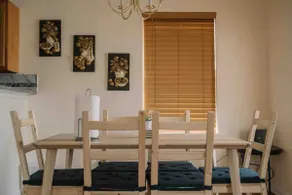Cozy, newly renovated Eado home - Image 3