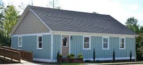 Bennett's Creek Guest House Is Your Home Away From Home! - Image 2