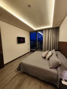 Luxurious apartment on the 22nd floor 12 minutes from Poliformum - Image 2