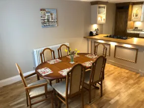 Cosy Cottage, Market Square View, Grade 2 Listed! - Image 4