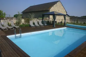3 case recentemente rinnovate con piscina vicino a Richelieu - Image 2