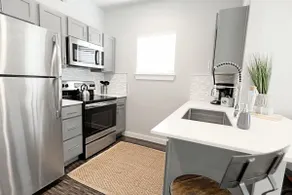The Kozy Dallas w/ Arboretum Admission - Image 3