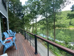 Fabulous year round waterfront retreat on Lake Waramaug - Image 5
