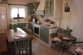*Villa Pap-Live the Greek hospitality in a village* - Image 2