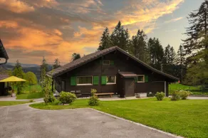Cottage in the countryside with hot tub - Image 2