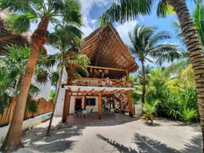 Villa Palmeras - 6 Bedrooms Beachfront - Image 3