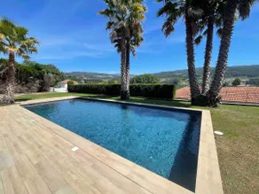 Cozy house with pool and hot tub - Image 4