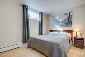 Entire 1BR Apt, 8 Min To Ottawa | One Free Parking - Image 3