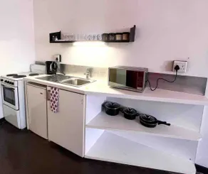 Contemporary studio in the heart of Maboneng - Image 5