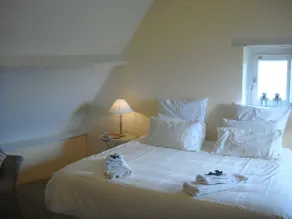 Romantic Private Cottage – La Boulangerie - Image 4