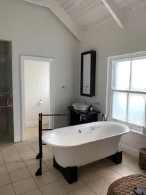 STYLISH LIVING ON THE WATER - DRY MILL THESEN ISLAND - Image 3