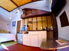 ”5 minutes from everything Austin...” -Super comfy - Image 2