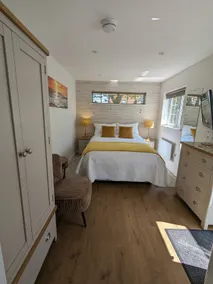 Beautiful Garden Room near Arne Nature Reserve - Image 2