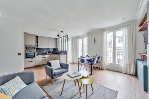 Splendid 3 bdrs Flat in a Prime Location of Paris - Image 2