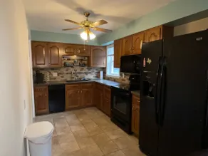Entire ranch home centrally located in Bettendorf, near bike path and Bett Plex - Image 4
