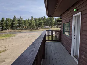 Upstairs 1BR Apt with Panoramic View of Divide - Image 5