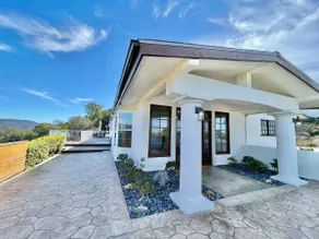 Plateau Retreat | Panoramic View | Close Safari Park - Image 5