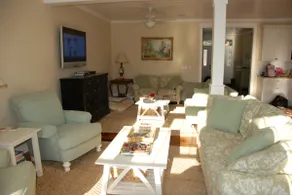 Downtown Home•River & Lake Views•6 Decks•Sleeps 16 - Image 4