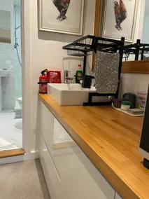 Peaceful City Centre Stay • Ensuite • Superhost - Image 5