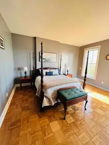 Spacious Apartment Downtown Albany, NY - Image 2