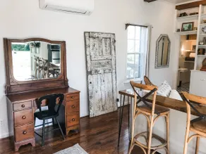 Charming Cottage w KING Bed 1m To Downtown - Image 5