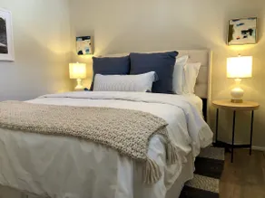 Cute & Cozy near Cornell --1 Bedroom 1 Bath - Image 2