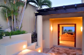 Walking Distance to the One&Only Palmilla Hotel - Image 2