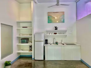 Remodeled🛏sleeps4🌊stepsToTheBeach-Marbella - Image 3