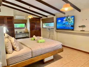 Rare 2-Bedroom, Waterfront, All-Inclusive - Image 2