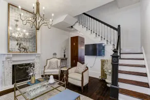 Luxe 5BR / 3BA 2 Blks to Capitol & Metro - Image 5