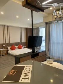 Enjoy the sea [Elegant wooden decoration 180° rotating TV Sunrise Wushi Port Near the beach Toucheng - Image 3