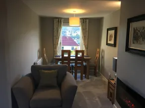 25 Windsor Crescent - Image 4
