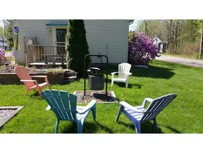 Perfect Spot On Malletts Bay - Image 5