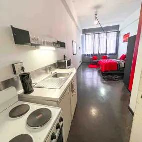 Contemporary studio in the heart of Maboneng - Image 2