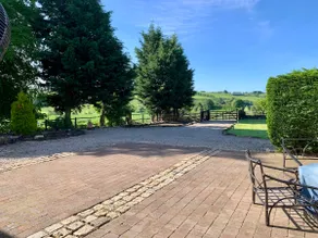 Pet friendly large Cottage in Strathaven, an outdoor BBQ hut, 20 mins to Glasgow - Image 3