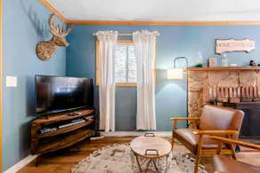 Serene Cabin Surrounded by the National Forest - Image 4