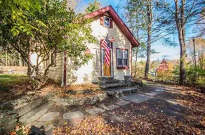 *superhost:)* School house in the woods! - Image 2