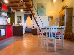 Apartment-2 in an old farmhouse 4 km from Urbino - Image 5