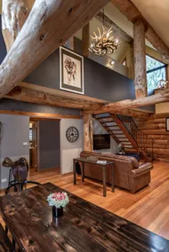 Amaruq Log Cabin - August dates available! - Image 2